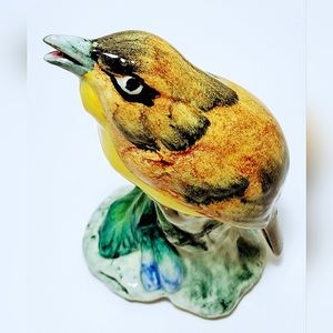 VINTAGE STANGL POTTERY  CAROLINA WREN 3590 SIGNED BIRD FIGURE